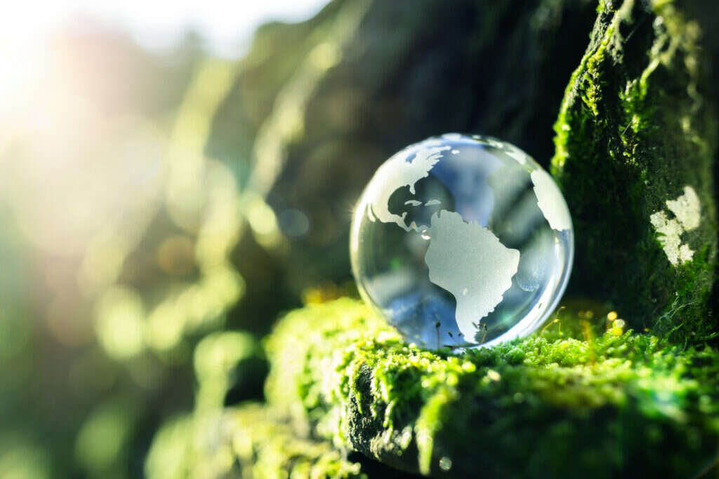 Eric Archambeau, planet, finance