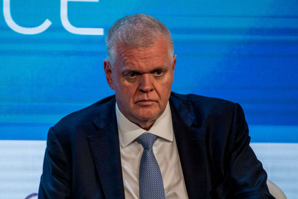 ESG executive pay, Noel Quinn, HSBC