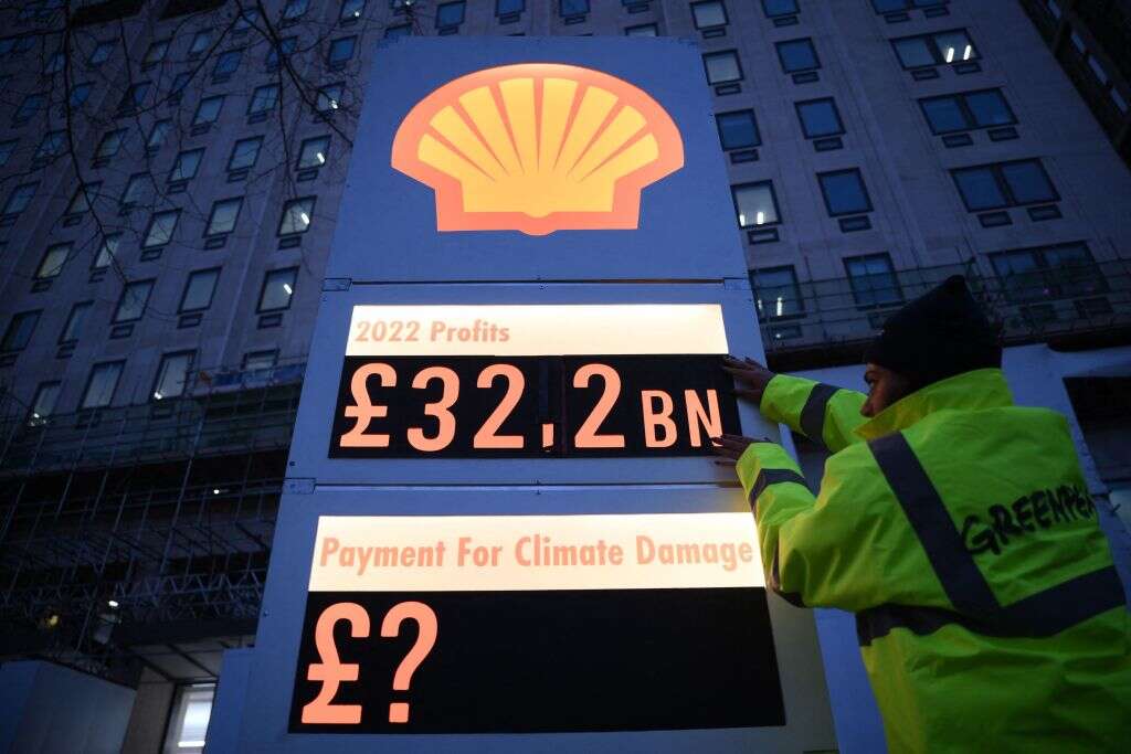 Oil company profits, engagement